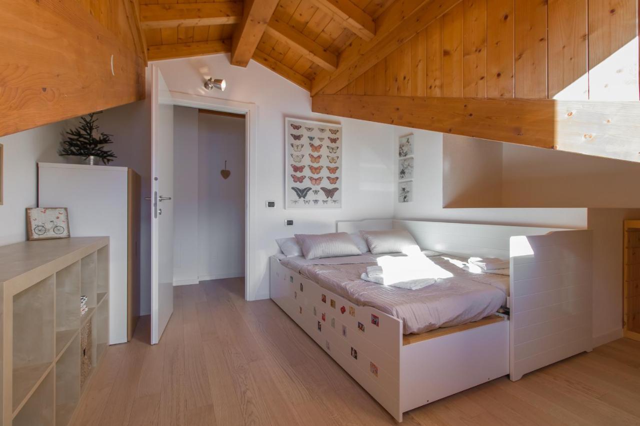 Apartment Tulipani 17 トレメッツォ 部屋 写真