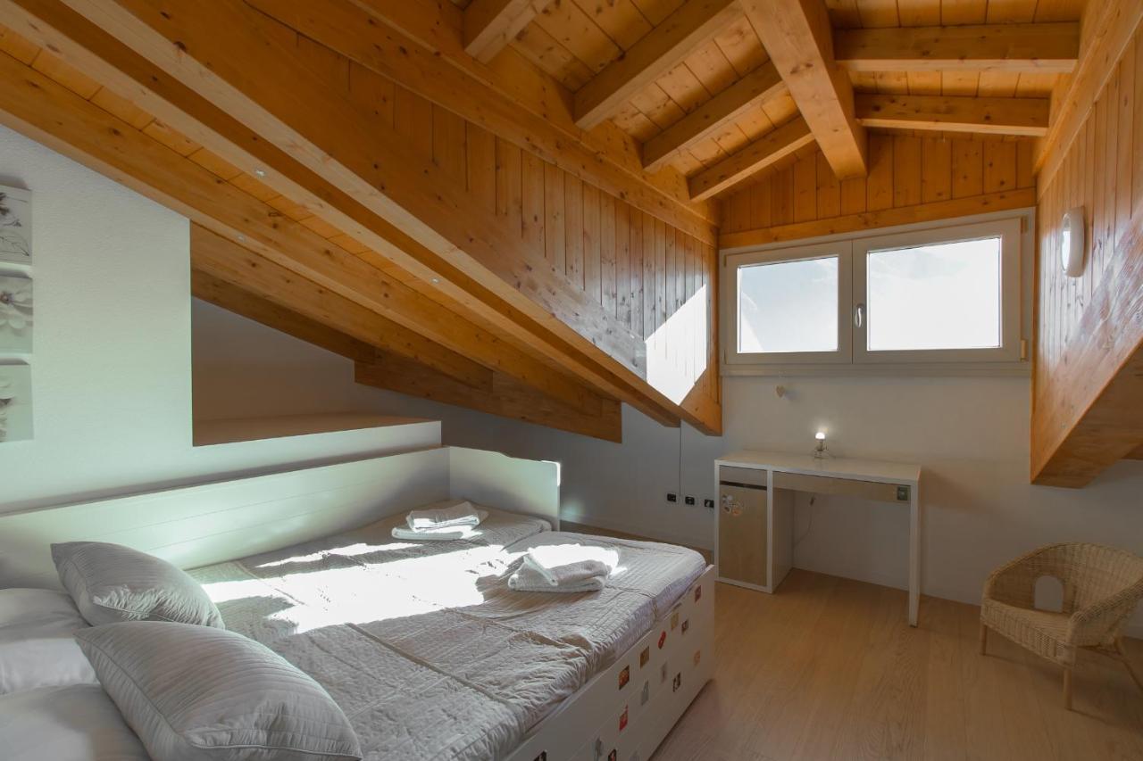 Apartment Tulipani 17 トレメッツォ 部屋 写真