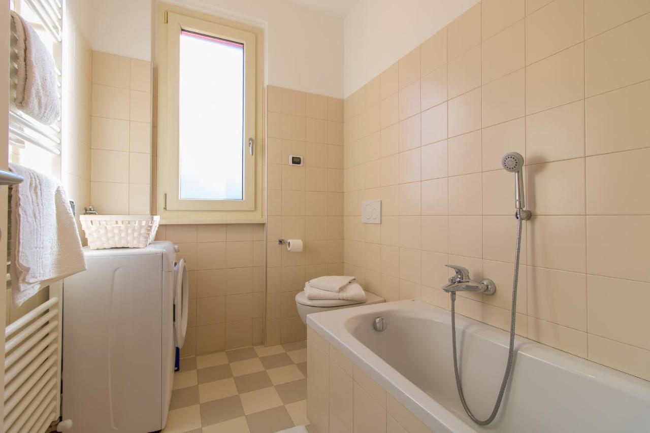 Apartment Tulipani 17 トレメッツォ 部屋 写真