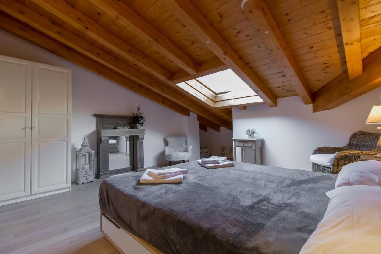 Apartment Tulipani 17 トレメッツォ 部屋 写真