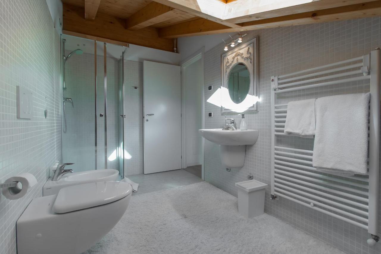Apartment Tulipani 17 トレメッツォ 部屋 写真