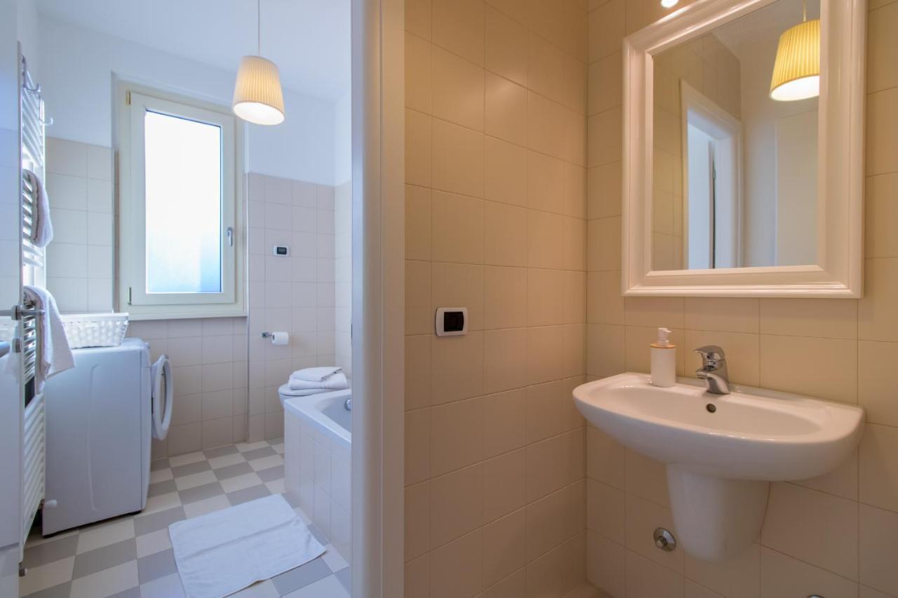 Apartment Tulipani 17 トレメッツォ 部屋 写真